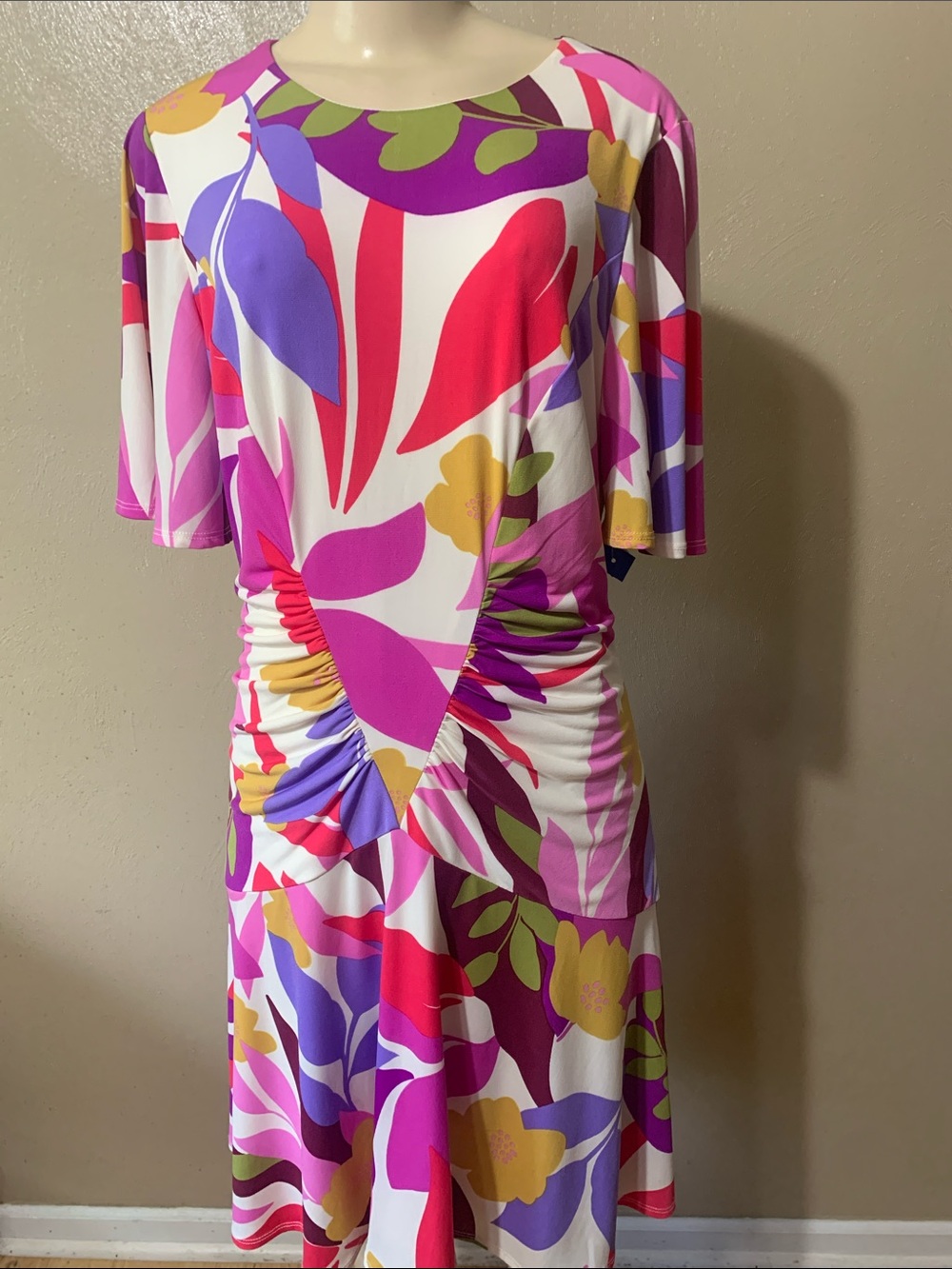 Donna Morgan size 10 Multicolor Floral Ruched Dress in Pink, Purple & Gold
